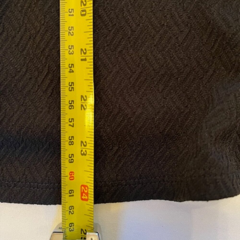 LIZ CLAIBORNE | Black Career top Textured stretch fabric-Like New - Picture 12 of 15
